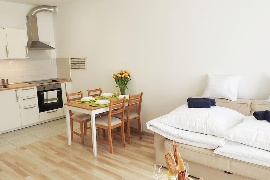 Lux Cordia Apartment With Free Parking 布达佩斯 外观 照片