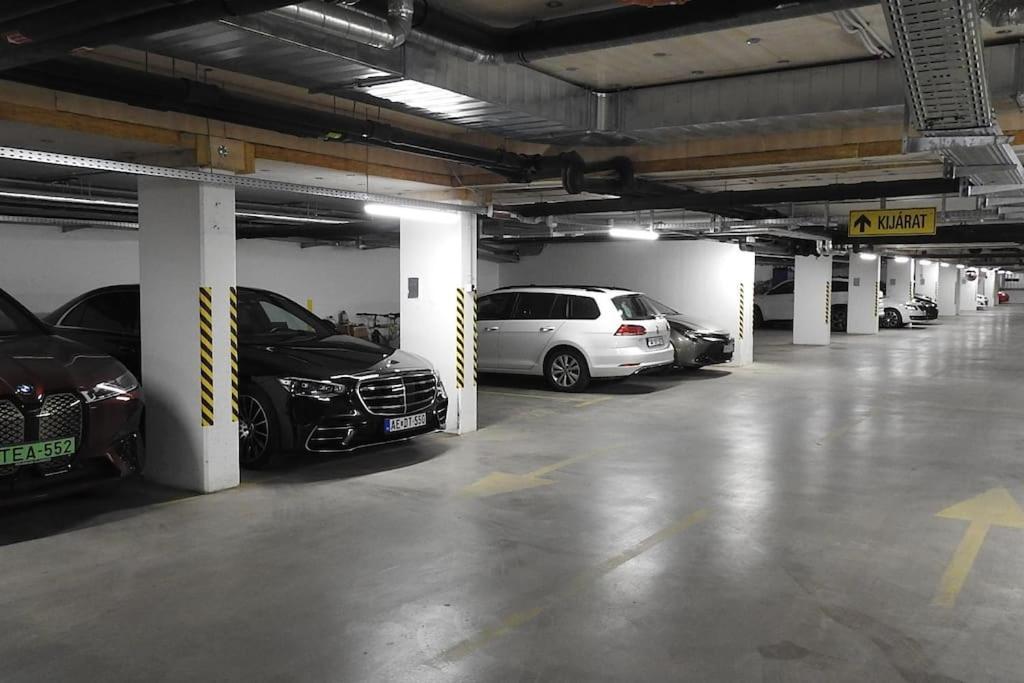 Lux Cordia Apartment With Free Parking 布达佩斯 外观 照片