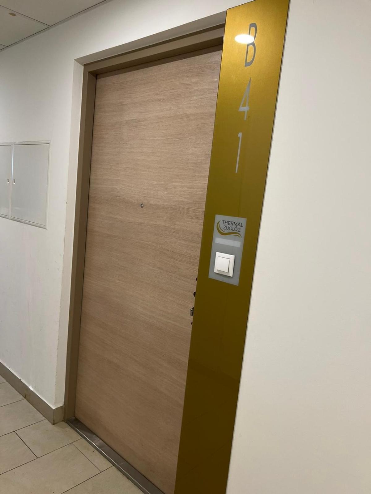 Lux Cordia Apartment With Free Parking 布达佩斯 外观 照片